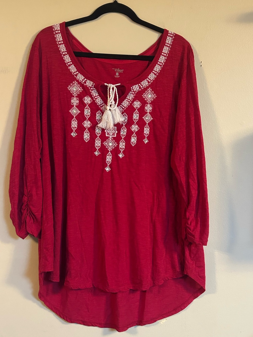 Indigo Embroidered V-Neck Tunic Top with Tassels – Red Size 1X